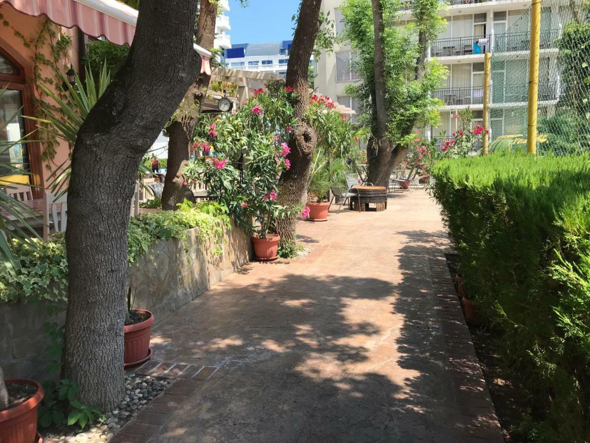 Oleander House And Tennis Club Sunny Beach Exterior photo